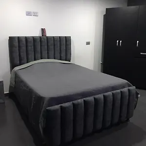 Pequeno Acojedor, Confortable Con Bano Independiente , Bogotá Colombia